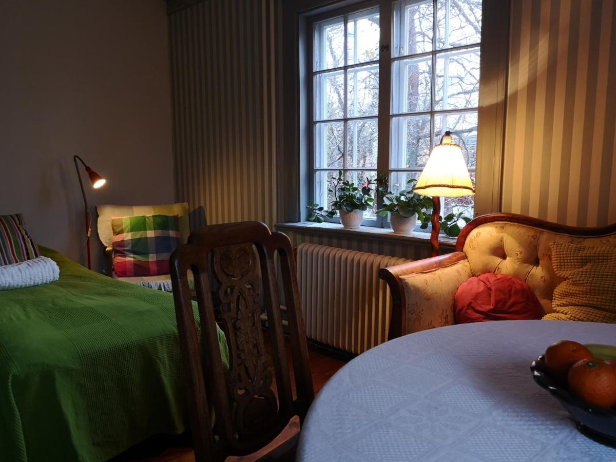 ناكا Stockholm B&B Cottage الغرفة الصورة