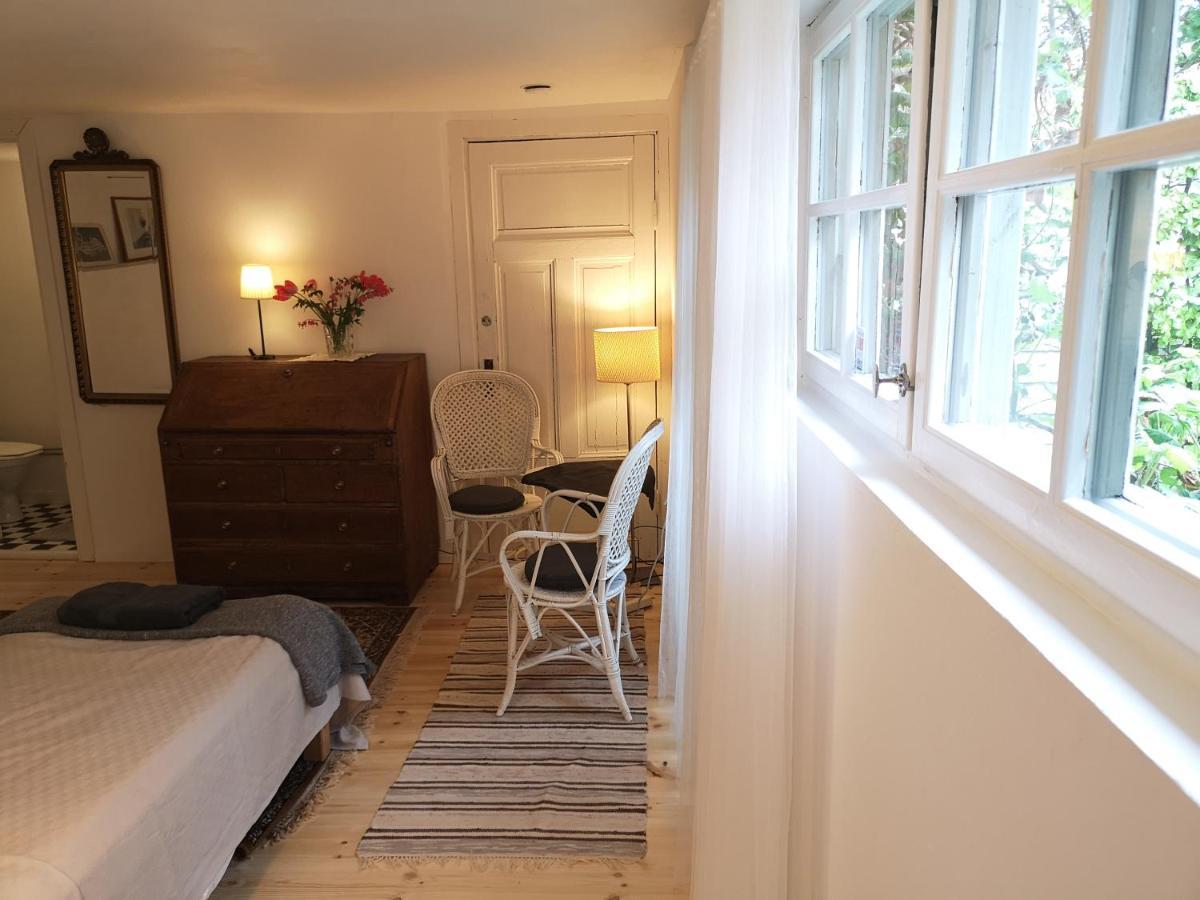 ناكا Stockholm B&B Cottage المظهر الخارجي الصورة