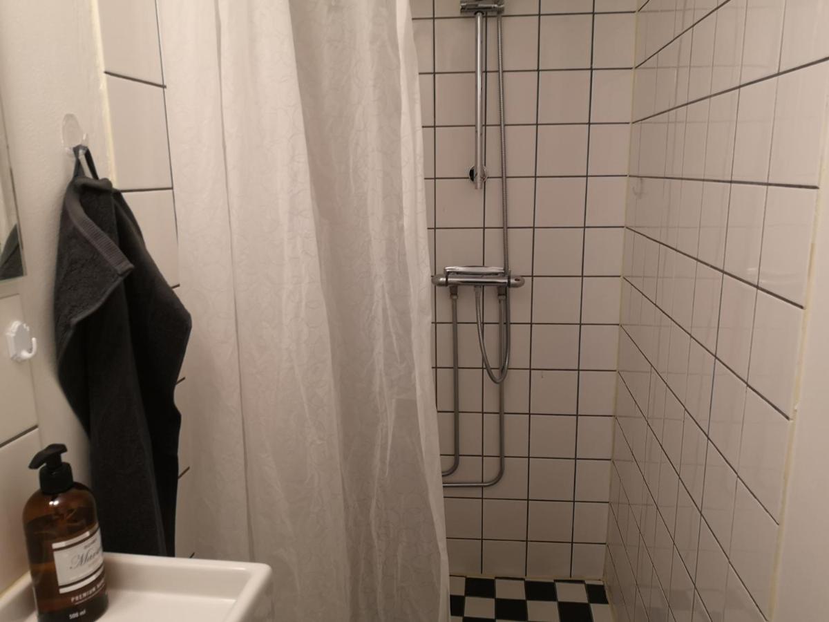 ناكا Stockholm B&B Cottage المظهر الخارجي الصورة