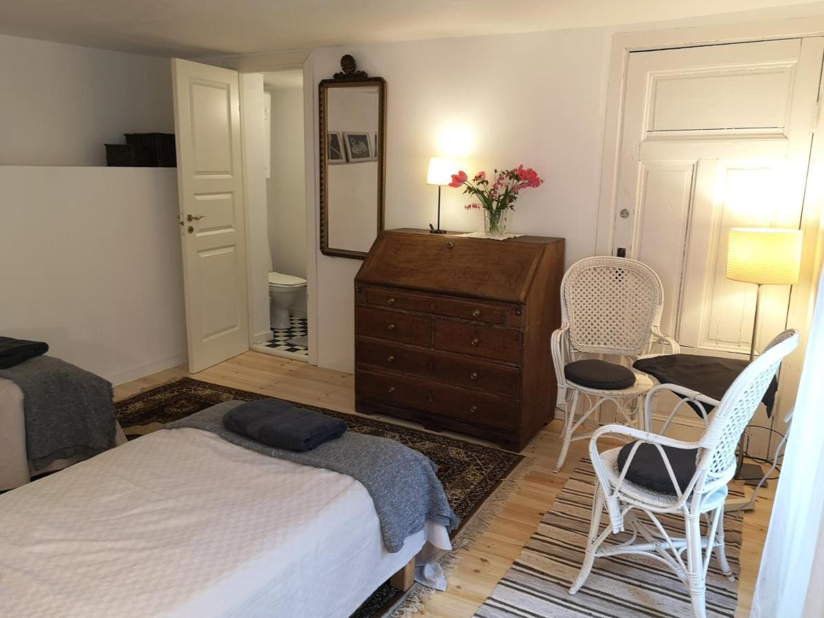 ناكا Stockholm B&B Cottage المظهر الخارجي الصورة