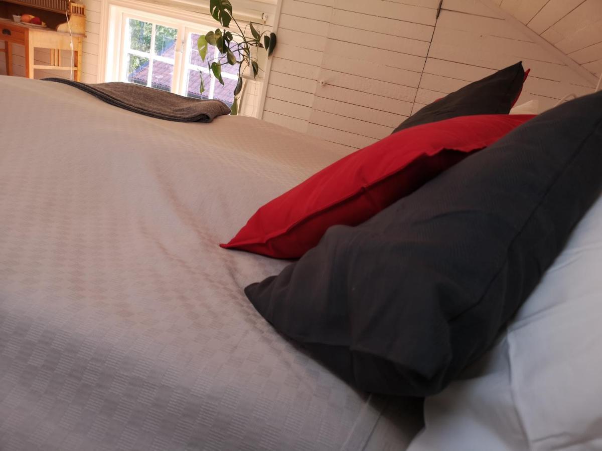 ناكا Stockholm B&B Cottage المظهر الخارجي الصورة