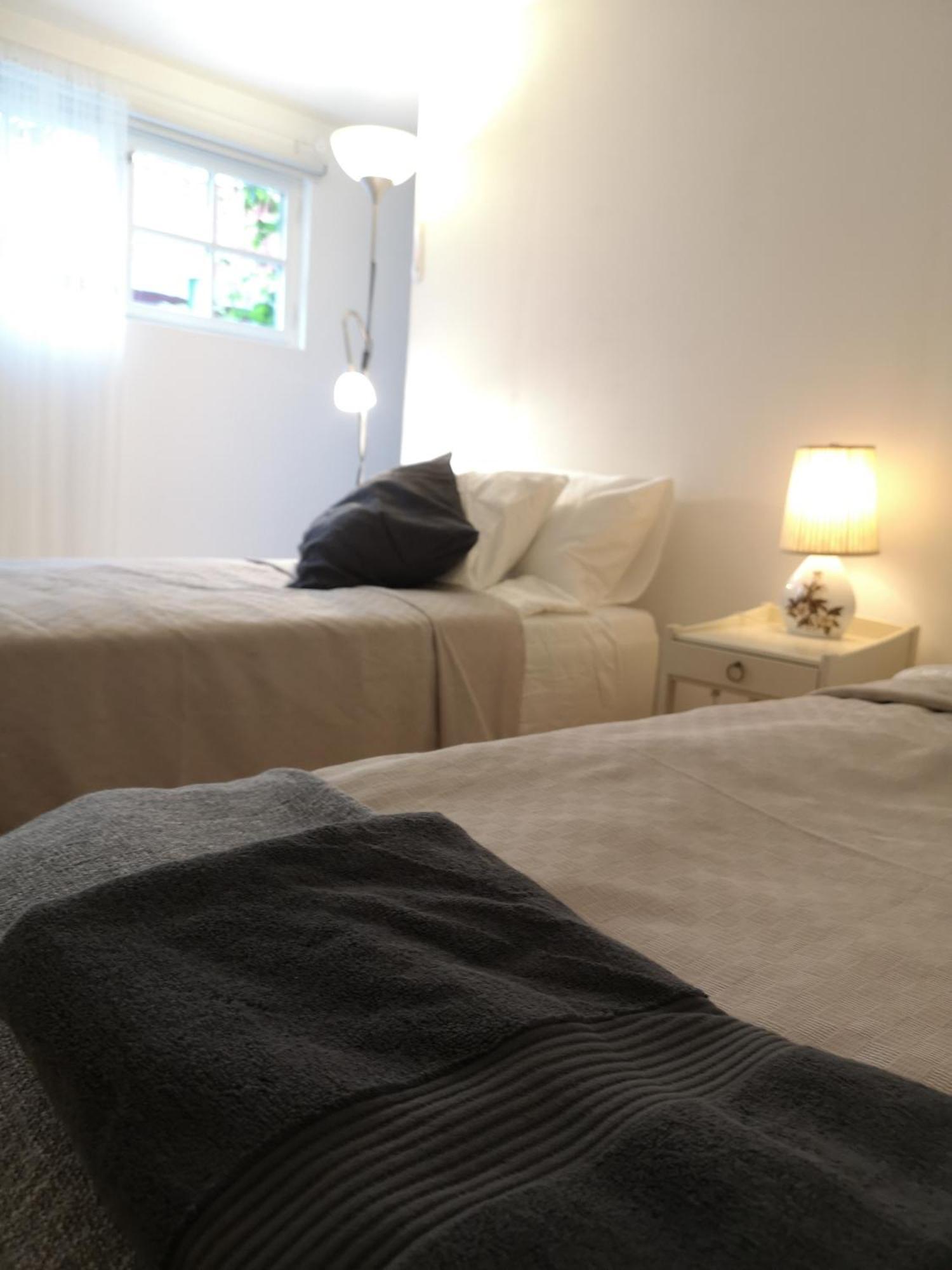 ناكا Stockholm B&B Cottage الغرفة الصورة