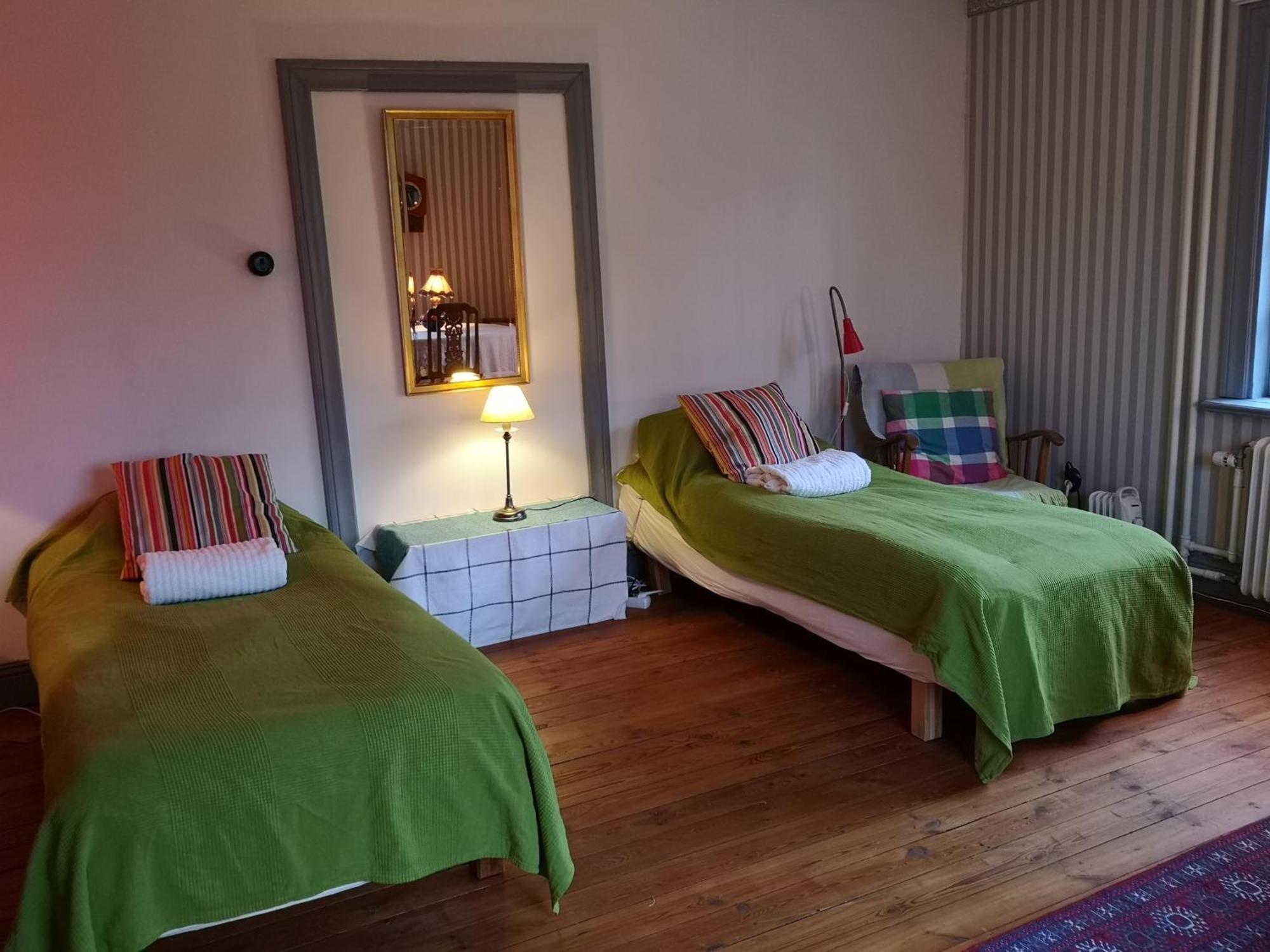 ناكا Stockholm B&B Cottage الغرفة الصورة