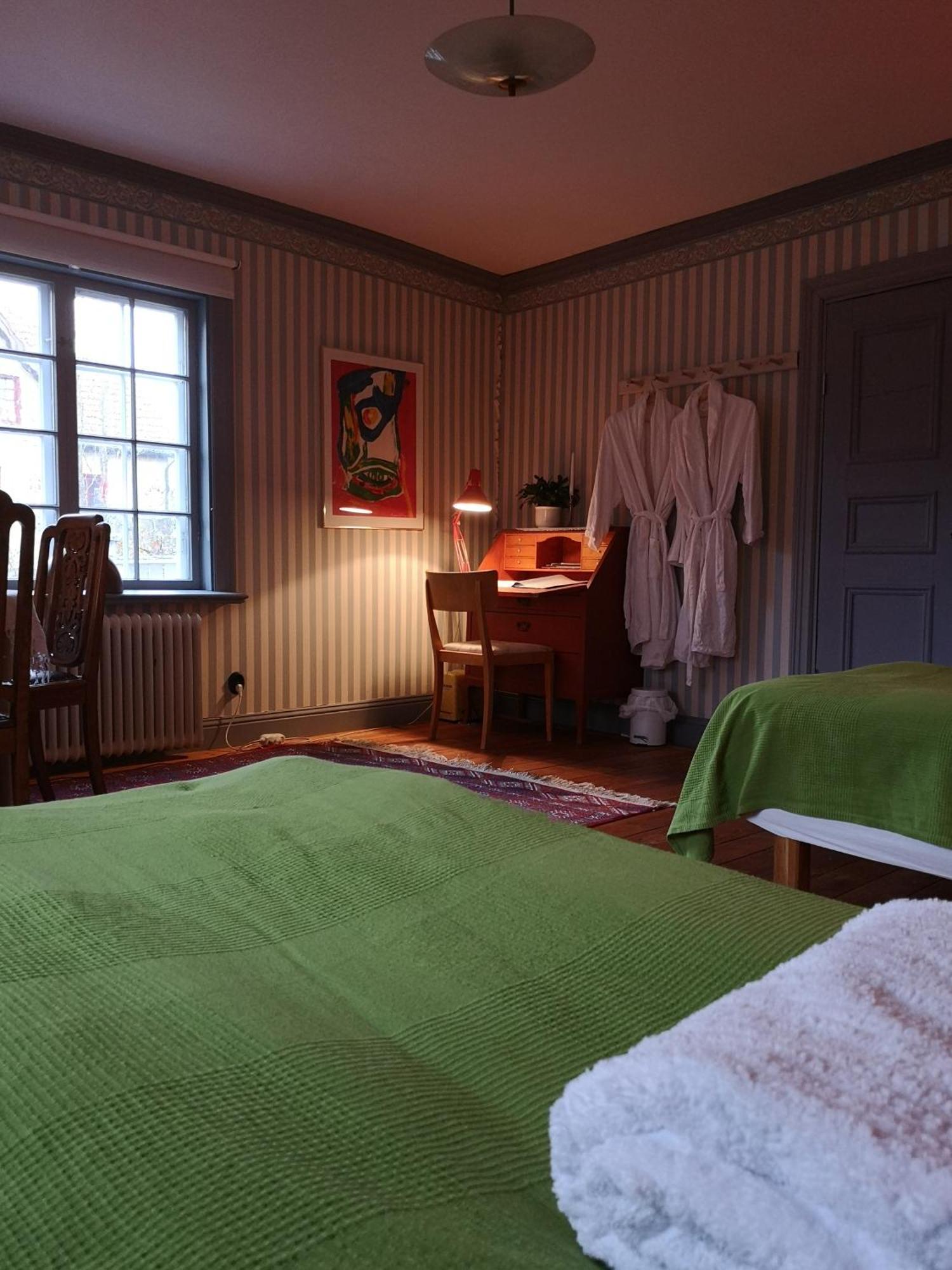 ناكا Stockholm B&B Cottage الغرفة الصورة