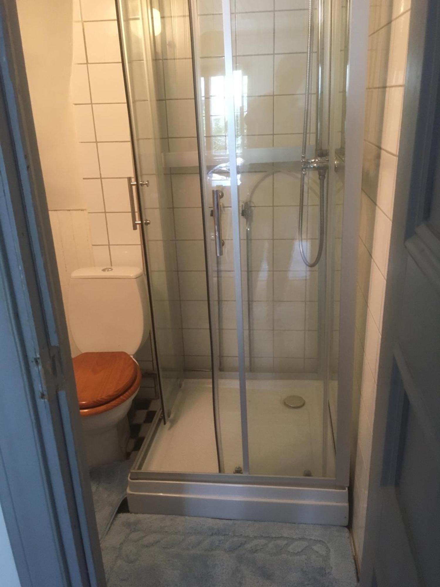 ناكا Stockholm B&B Cottage الغرفة الصورة