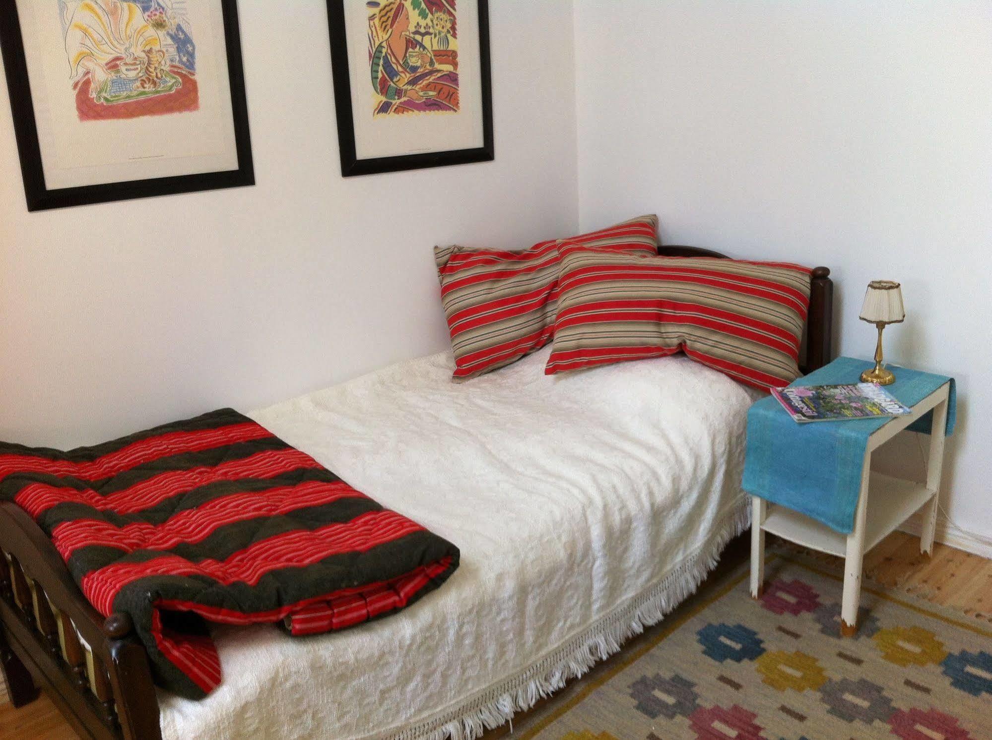 ناكا Stockholm B&B Cottage المظهر الخارجي الصورة