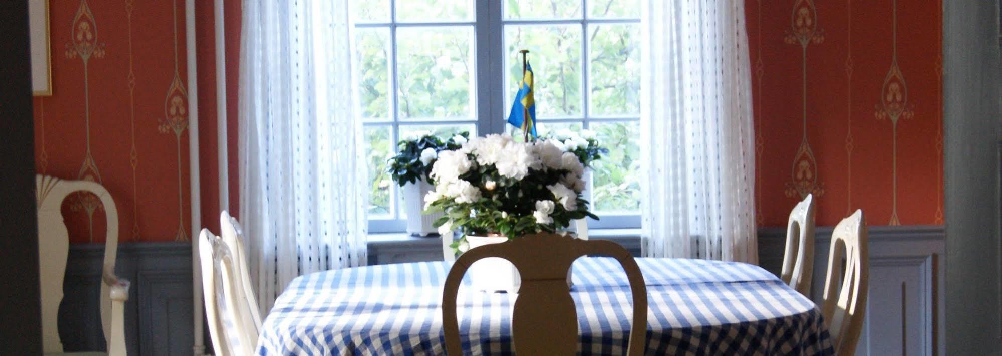 ناكا Stockholm B&B Cottage المظهر الخارجي الصورة