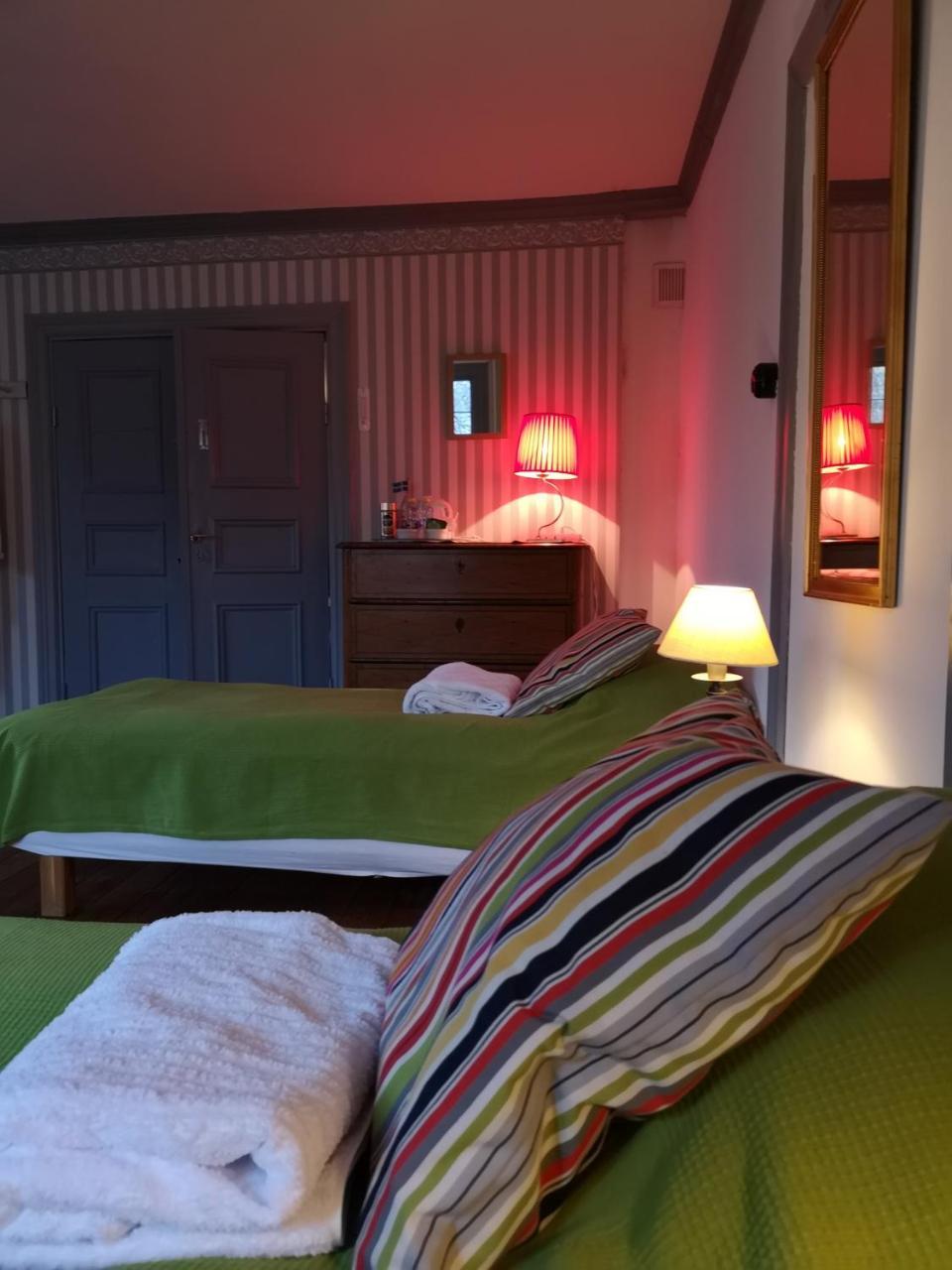 ناكا Stockholm B&B Cottage المظهر الخارجي الصورة