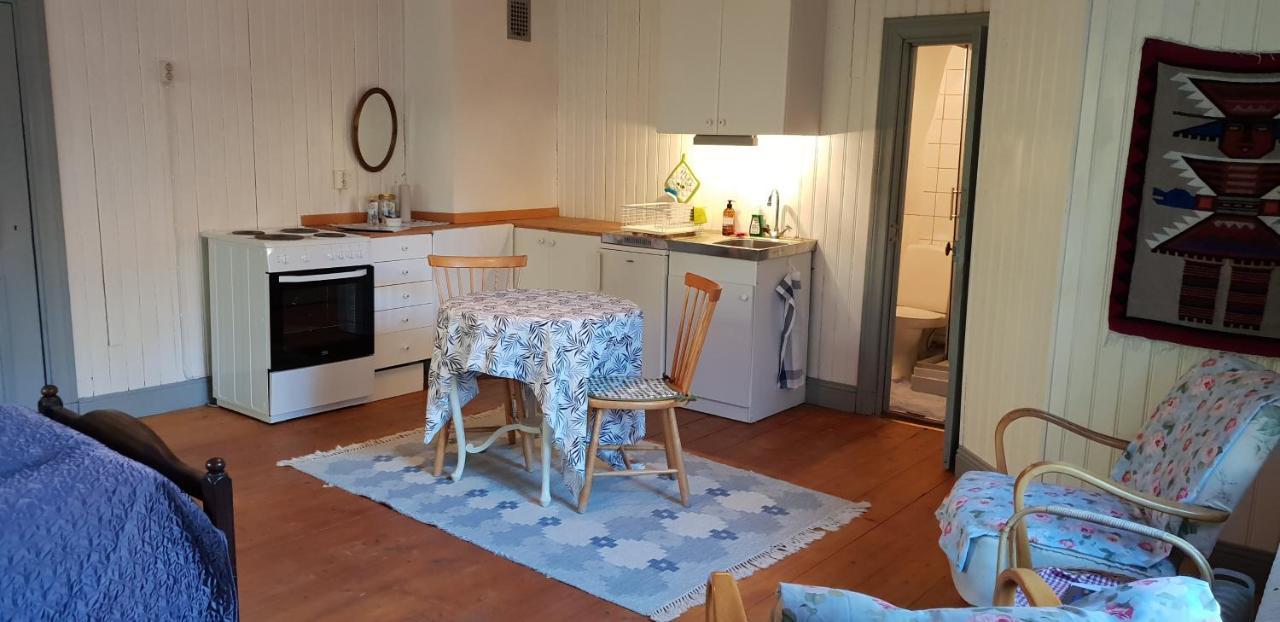 ناكا Stockholm B&B Cottage المظهر الخارجي الصورة