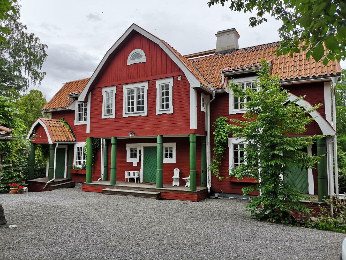 ناكا Stockholm B&B Cottage المظهر الخارجي الصورة